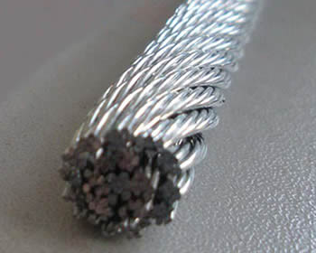 A rotation resistant steel wire rope is placed on the ground